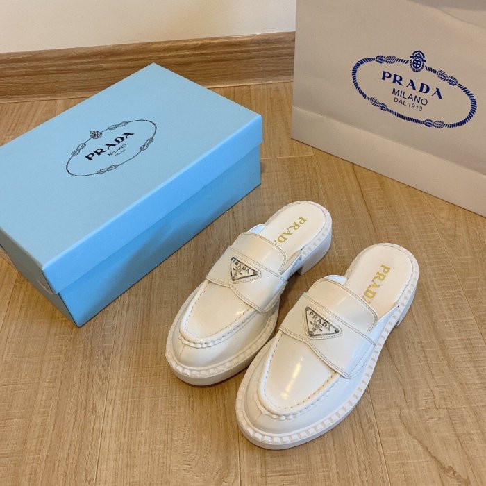 women flat shoes, size 35-40, with box ,  SS60-708-709