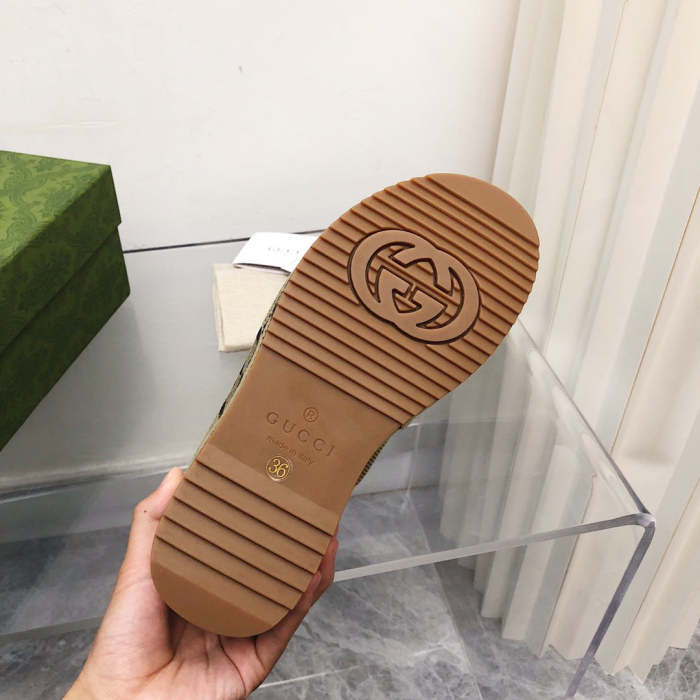 2022 new slippers,size 35-44,with box , SS70-1298-1303