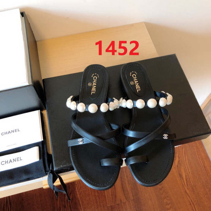 Flat leather sandals slippers , size 34-40 ,with box, SS60-1452-1453