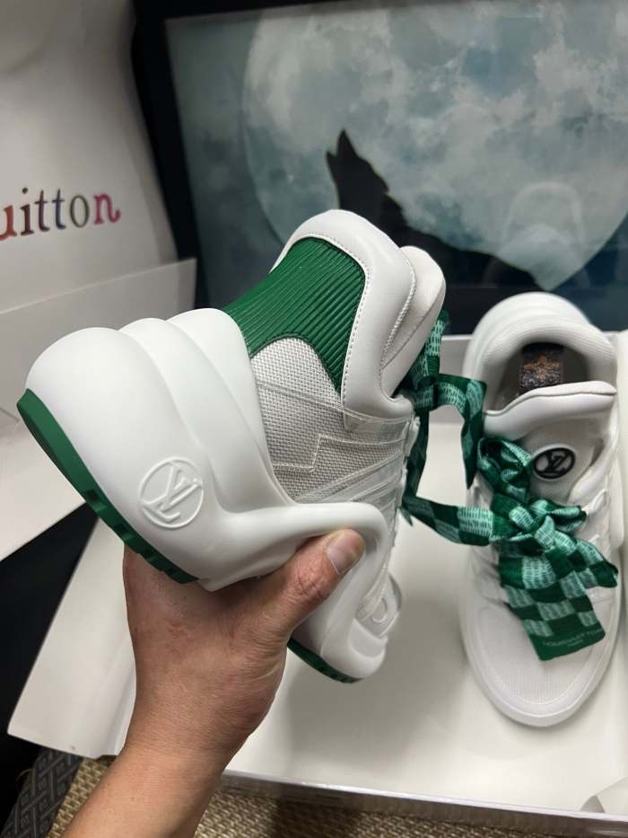women sneakers shoes, size 35-41 , SS98-320-322