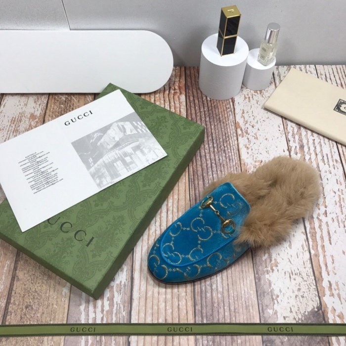 flat fur shoes, size 35-44, with box, SS70-808