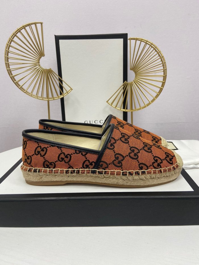 women flat shoes, size 35-41, with box ,  SS60-605-610
