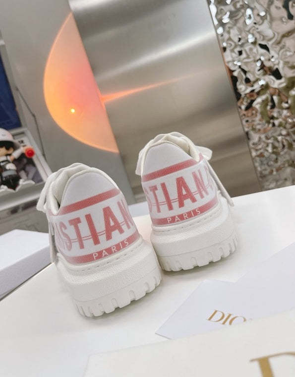 Women flat sneakers shoes, size 35-40, with box, SS88-389-391