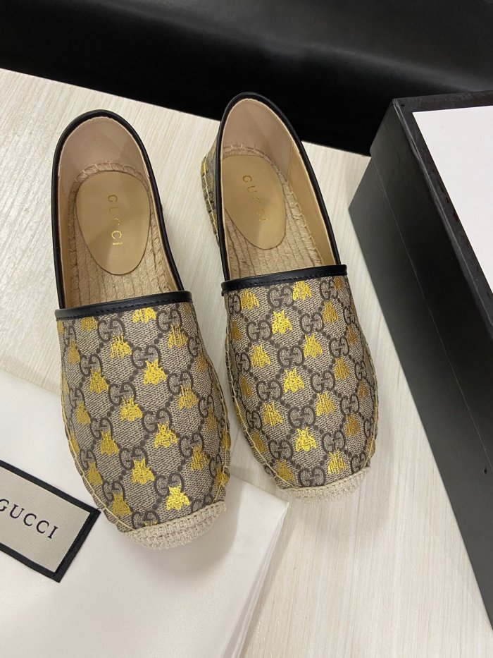 women flat shoes, size 35-41, with box ,  SS60-600