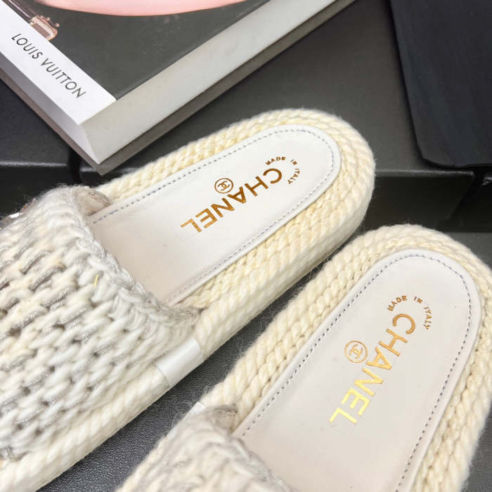 Flat leather sandals slippers , size 35-41 ,with box, SS60-1428-1429