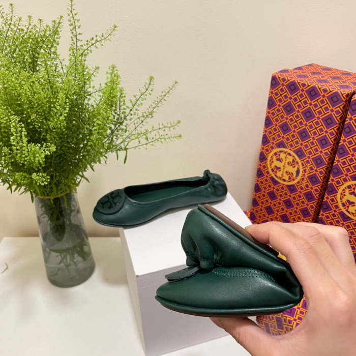 Women flat shoes ,size 35-40 ,with box, SS60-1606-1615