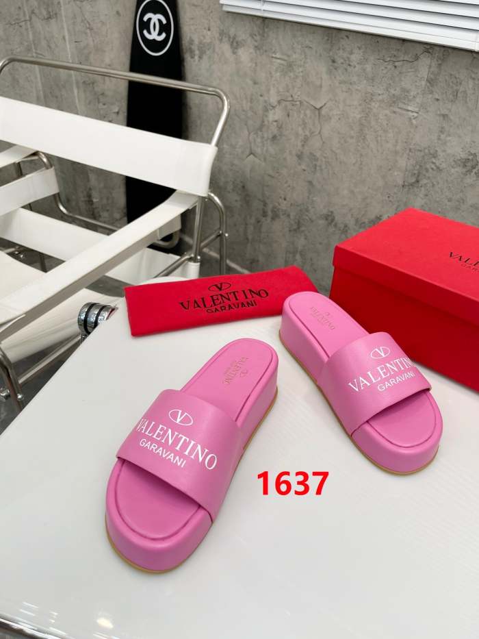 Flat leather sandals slippers , size 35-41 ,with box, SS60-1634-1637