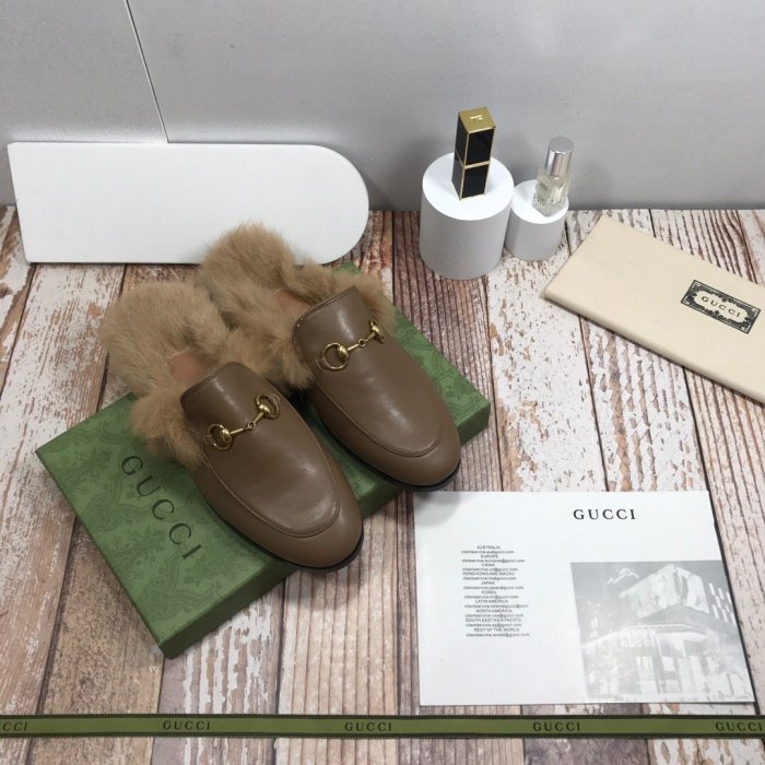 flat fur shoes, size 35-44, with box, SS70-818