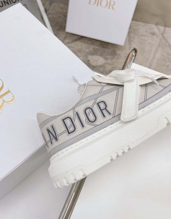 Women flat sneakers shoes, size 35-40, with box, SS88-389-391