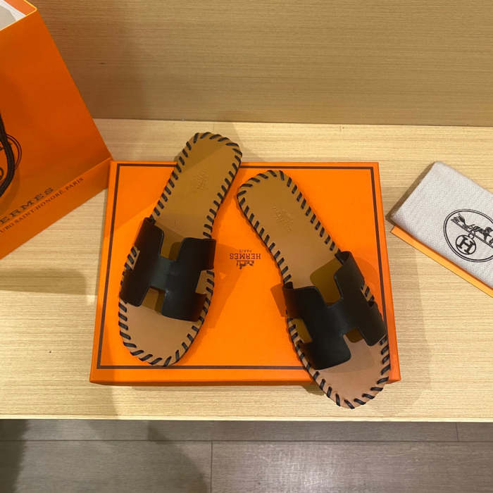 Leather flat sandals shoes, size 35-40 , SS60-1680-1682
