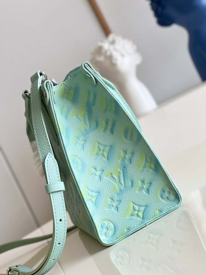 Leather bag ,AAAAA ,size 25*19*11.5cm ,no box, B110-89
