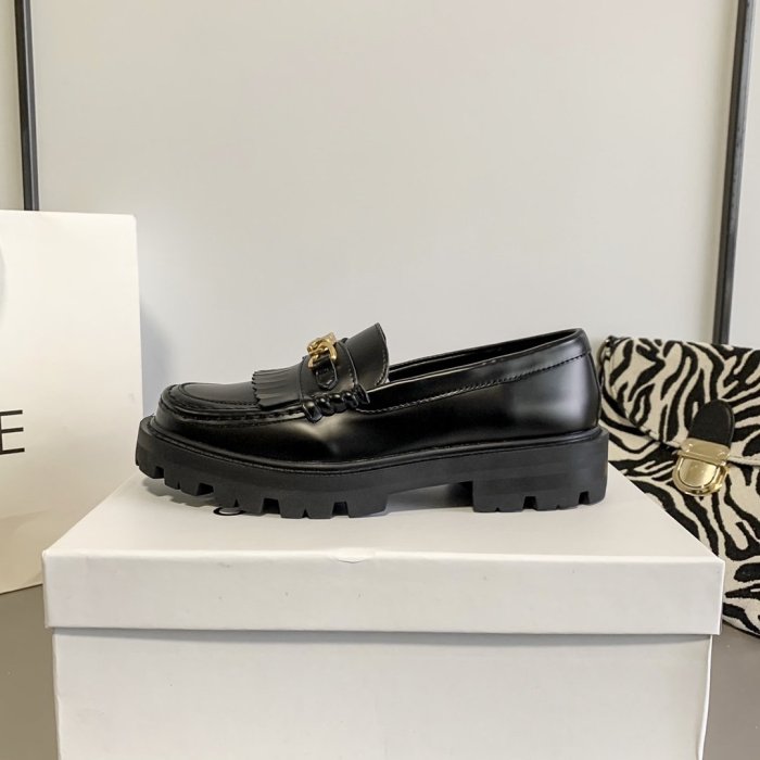 Women flat shoes, size 35-40, with box, SS70-1040