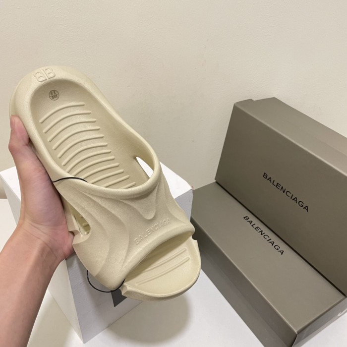 Flat leather sandals slippers , size 36-45 ,SS60-1693-1696