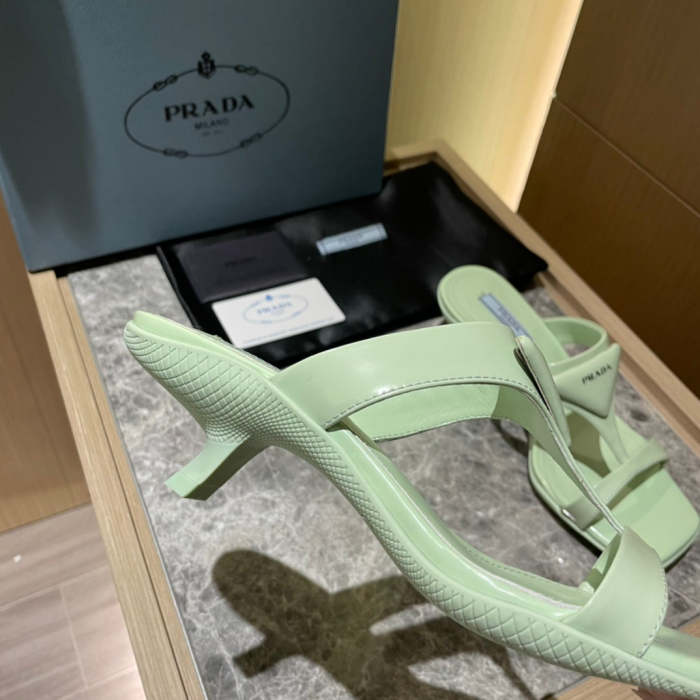 Flat leather sandals slippers , size 35-40 , with box, SS60-1384-1389