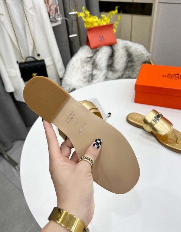 Flat leather sandals slippers , size 35-44 ,with box, SS70-1202-1207