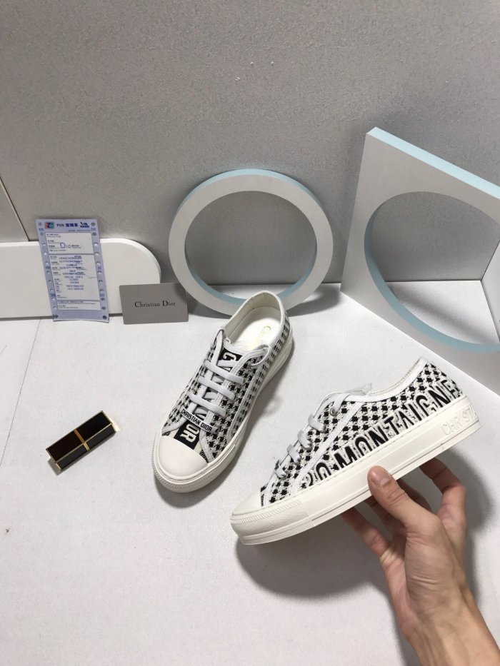 Women flat sneakers shoes, size 35-40, with box,  SS80-133-142