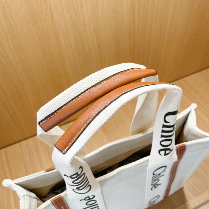 canvas bag , budget,  no box , size 38X26X8cm, B20