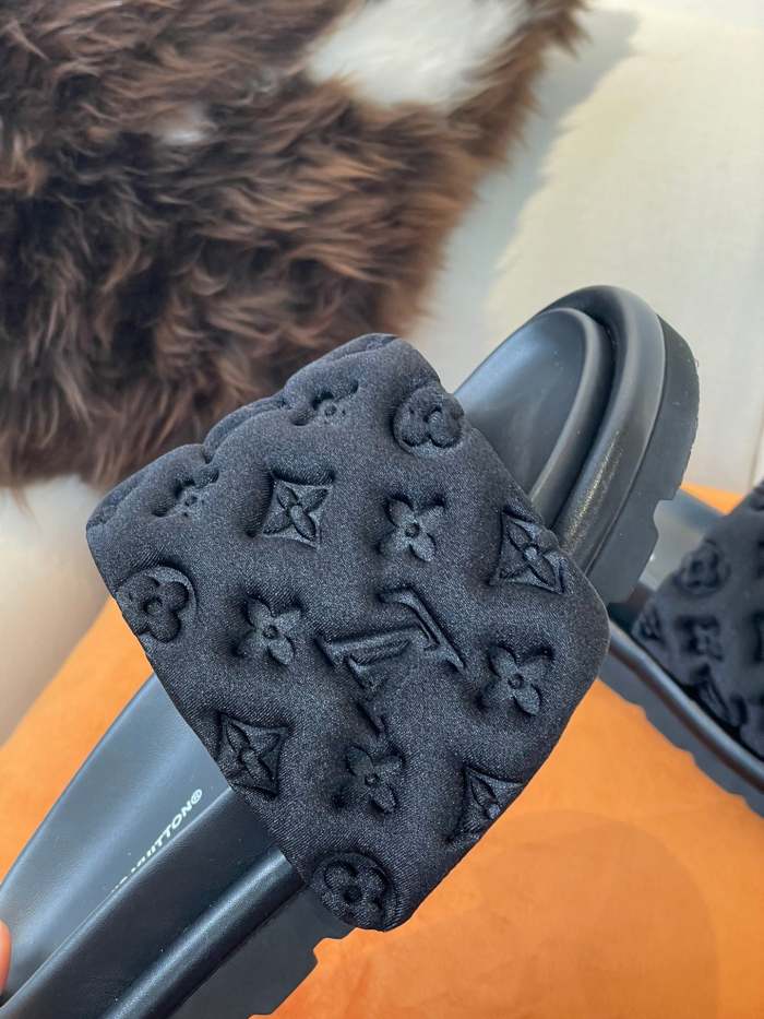 Flat leather sandals slippers , size 35-41 ,with box, SS60-1454-1458