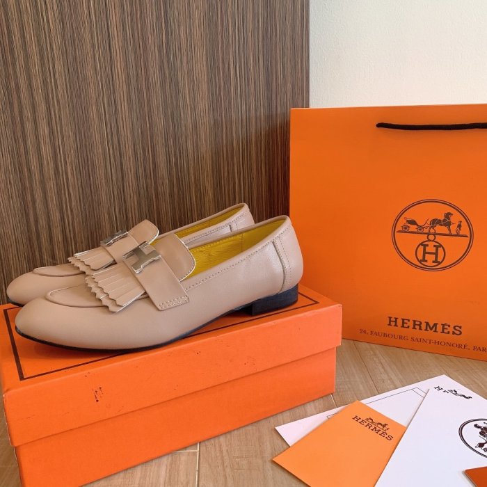 Women flat shoes, size 34-42, with box, SS70-1070