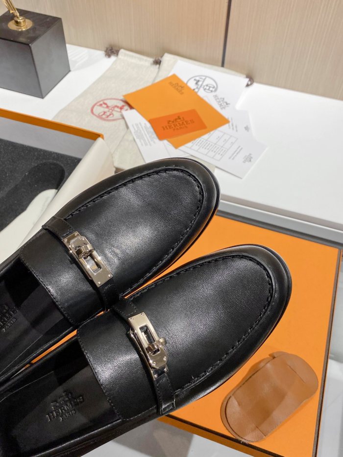 Women flat shoes, size 34-42, with box, SS70-1085