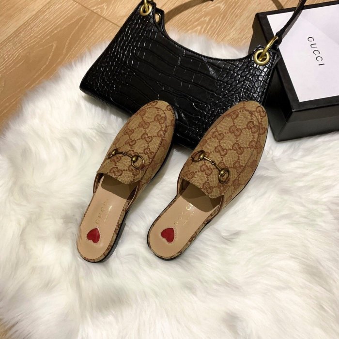 flat sandals slippers shoes  size 35-44, with box, SS60-765