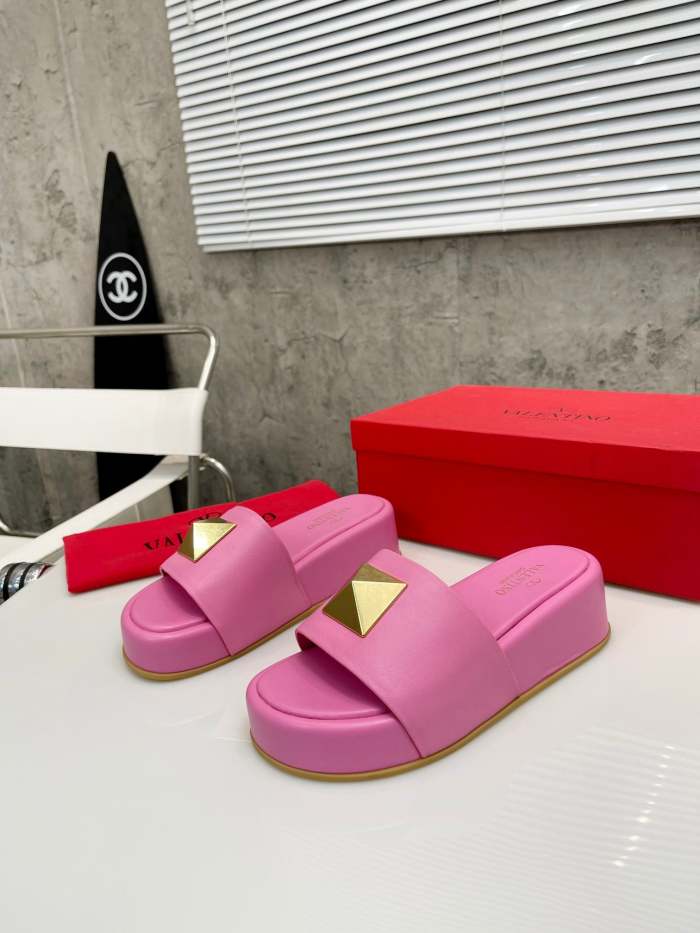 Flat leather sandals slippers , size 35-41 ,with box, SS60-1630-1633