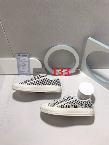Women flat sneakers shoes, size 35-40, with box,  SS80-133-142