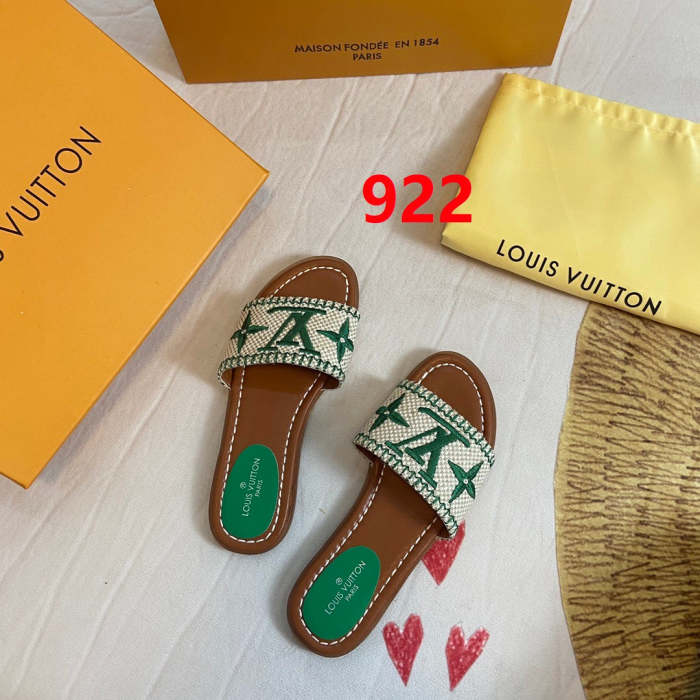 Flat leather sandals slippers , size 35-41 ,with box, SS50-922