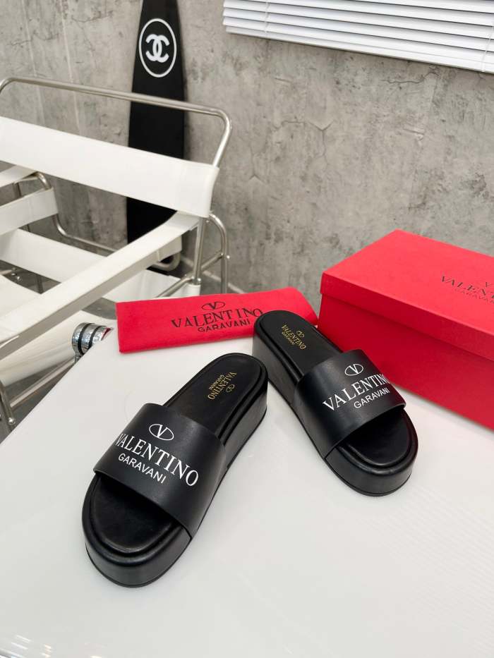 Flat leather sandals slippers , size 35-41 ,with box, SS60-1634-1637
