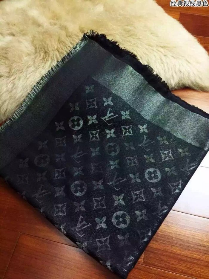 cashmere silk scarf , size: 140*140cm, no box, with dustbag.