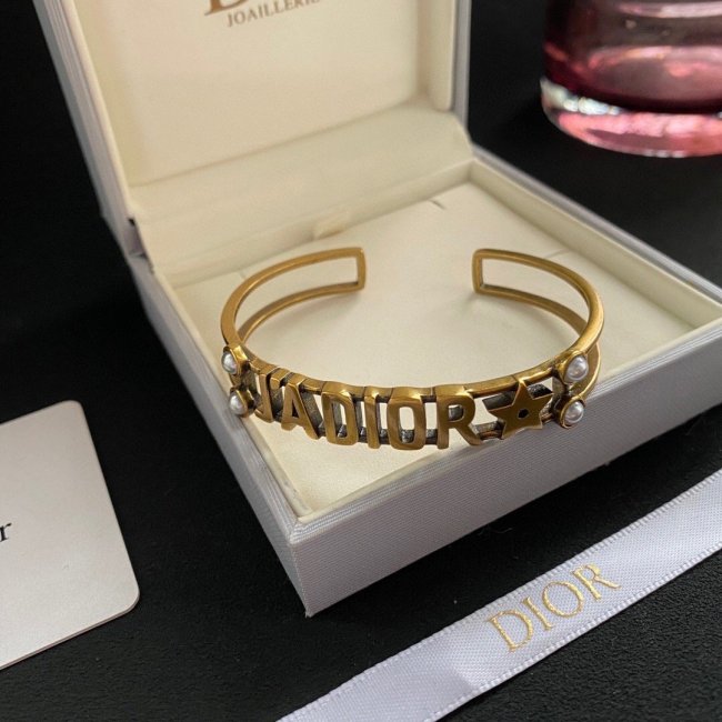 bracelet bangle cuff jewelry ,with box,  J25-956