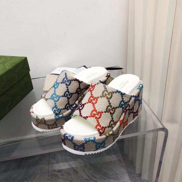 2022 new slippers,size 35-44,with box , SS70-1298-1303