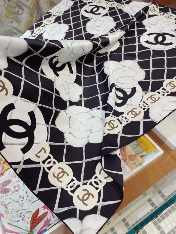 Silk scarf , NO BOX, size 90*90cm,  SF15-293-295