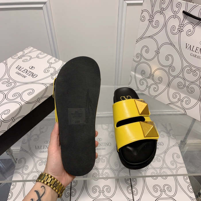 Flat leather sandals slippers , size 34-41 ,with box, SS60-1483-1484