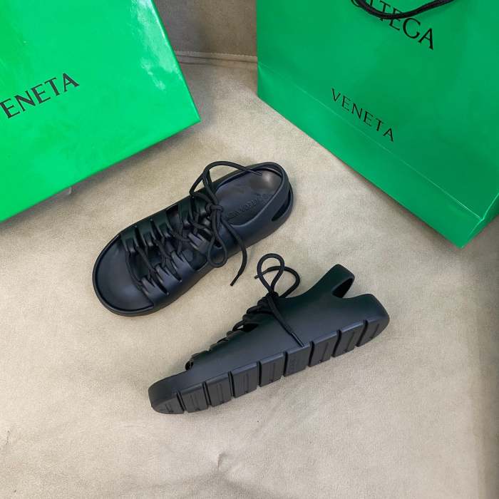 Flat leather sandals slippers , size 35-39, SS60-1807-1811