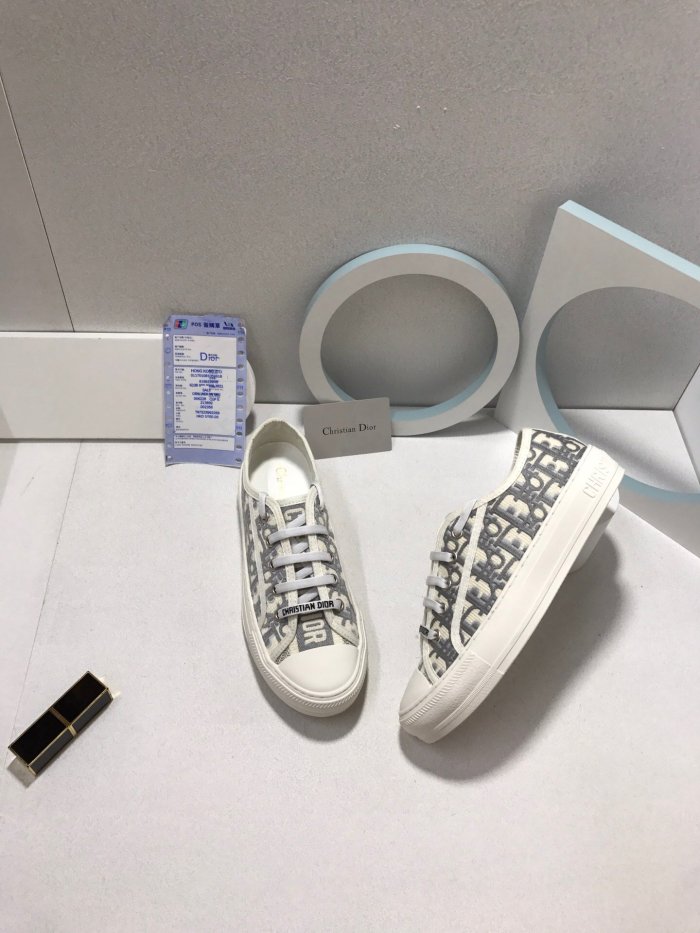 Women flat sneakers shoes, size 35-40, with box,  SS80-133-142