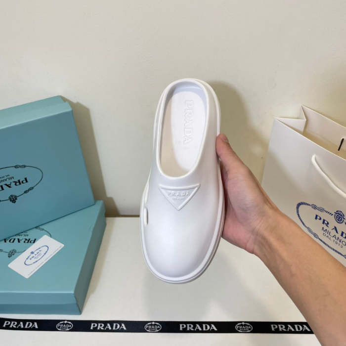 Flat sandals slippers , size 35-45 ,with box, SS50-1007