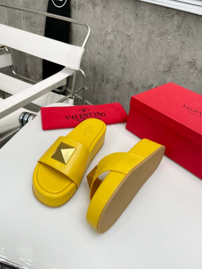 Flat leather sandals slippers , size 35-41 ,with box, SS60-1630-1633