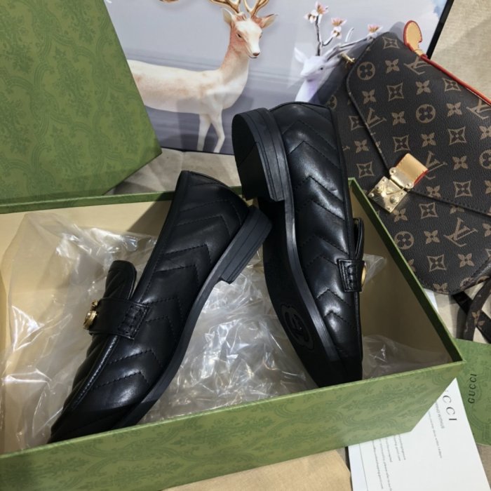 Women flat shoes, size 35-40, with box, SS70-1105