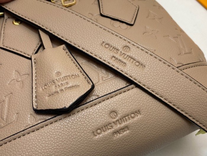 Leather Neo Aima BB bag ,AAAAA ,size 25x18x12cm,  B110