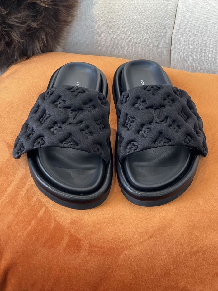 Flat leather sandals slippers , size 35-41 ,with box, SS60-1454-1458