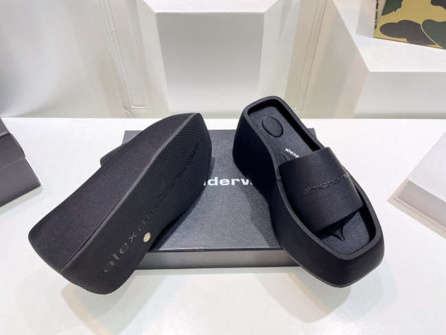 2022 new slippers,size 34-41,SS60-1702-1704