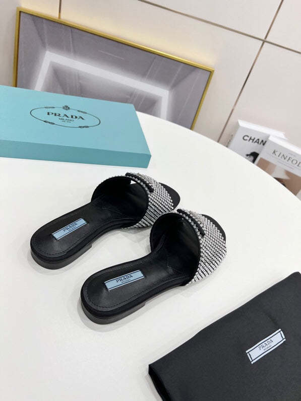 Flat leather sandals slippers , size 35-40 ,with box, SS60-1421-1422