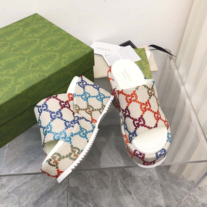 2022 new slippers,size 35-44,with box , SS70-1298-1303