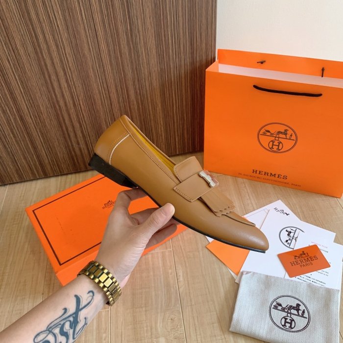 Women flat shoes, size 34-42, with box, SS70-1071