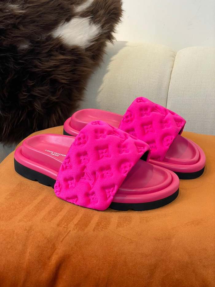 Flat leather sandals slippers , size 35-41 ,with box, SS60-1454-1458