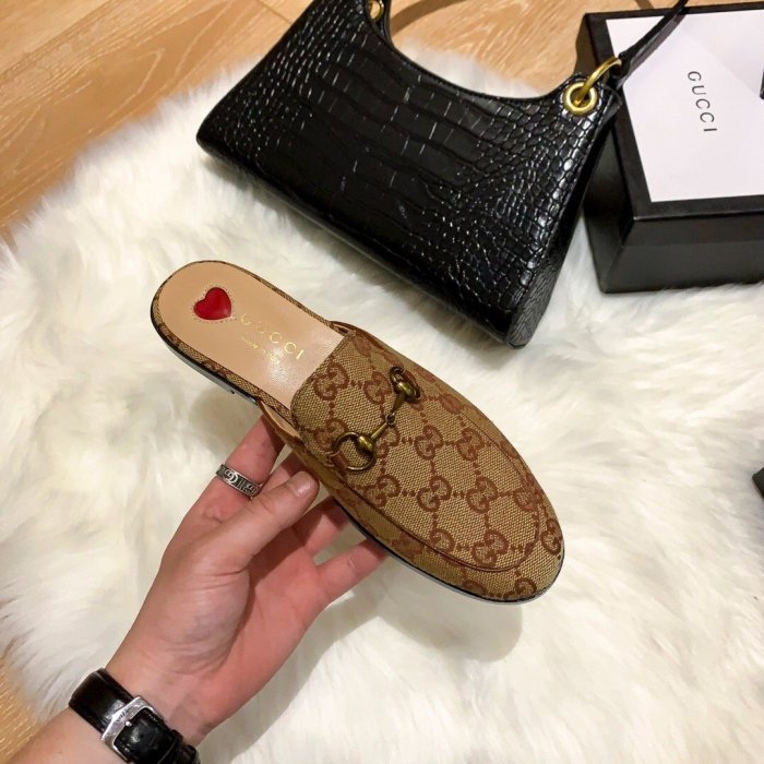 flat sandals slippers shoes  size 35-44, with box, SS60-765