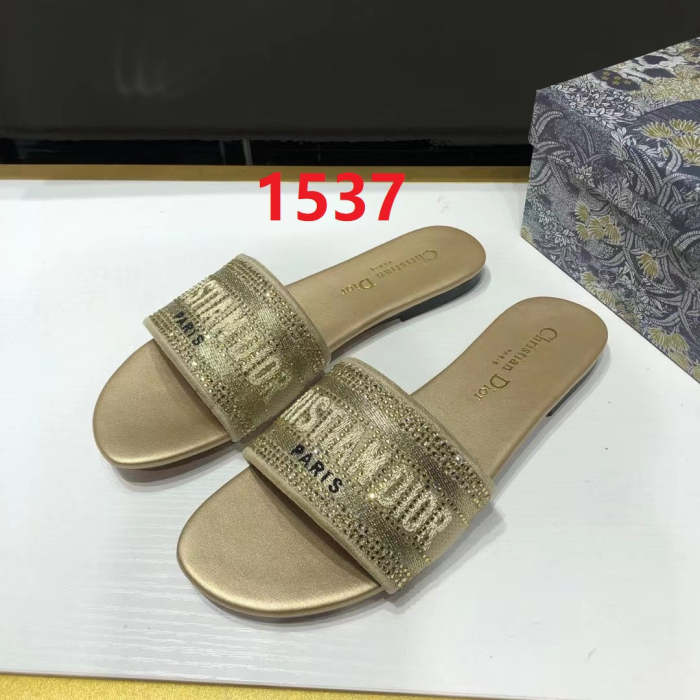 Flat leather sandals slippers , size 34-42 ,with box, SS60-1536-1540