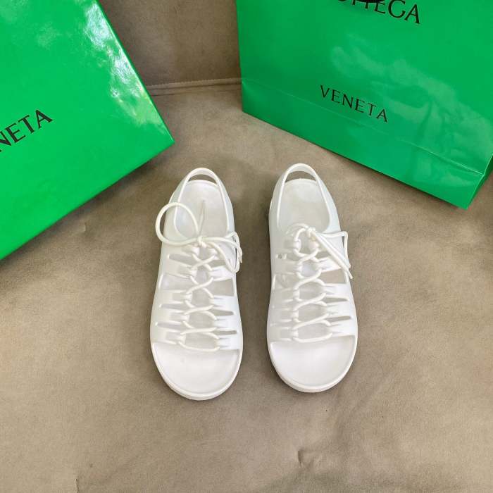 Flat leather sandals slippers , size 35-39, SS60-1807-1811