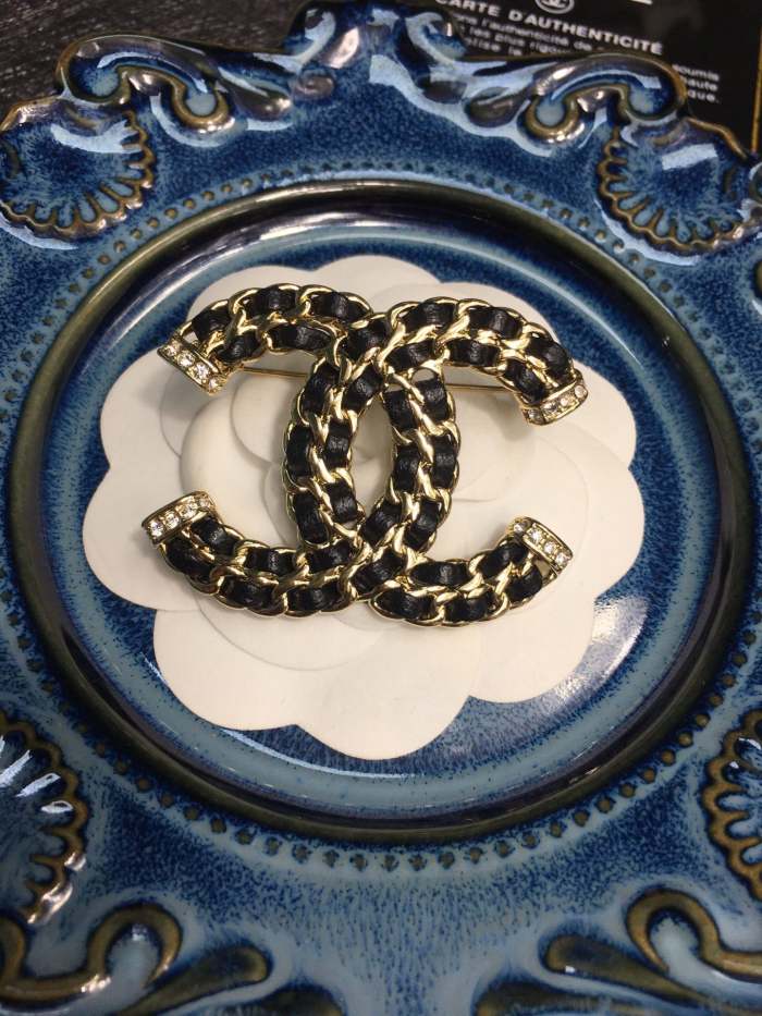 brooch jewelry ,with box, J20-456